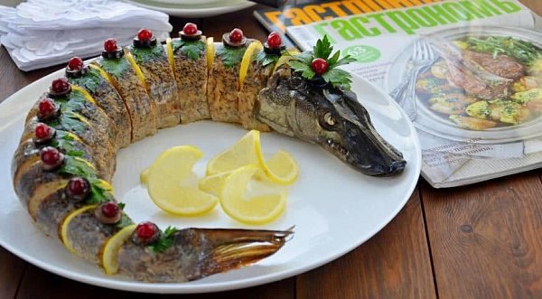 Щука фарширована 